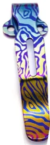 Multicolour contour-pattern clip with two mounting ears, a long slot and rounded lower end